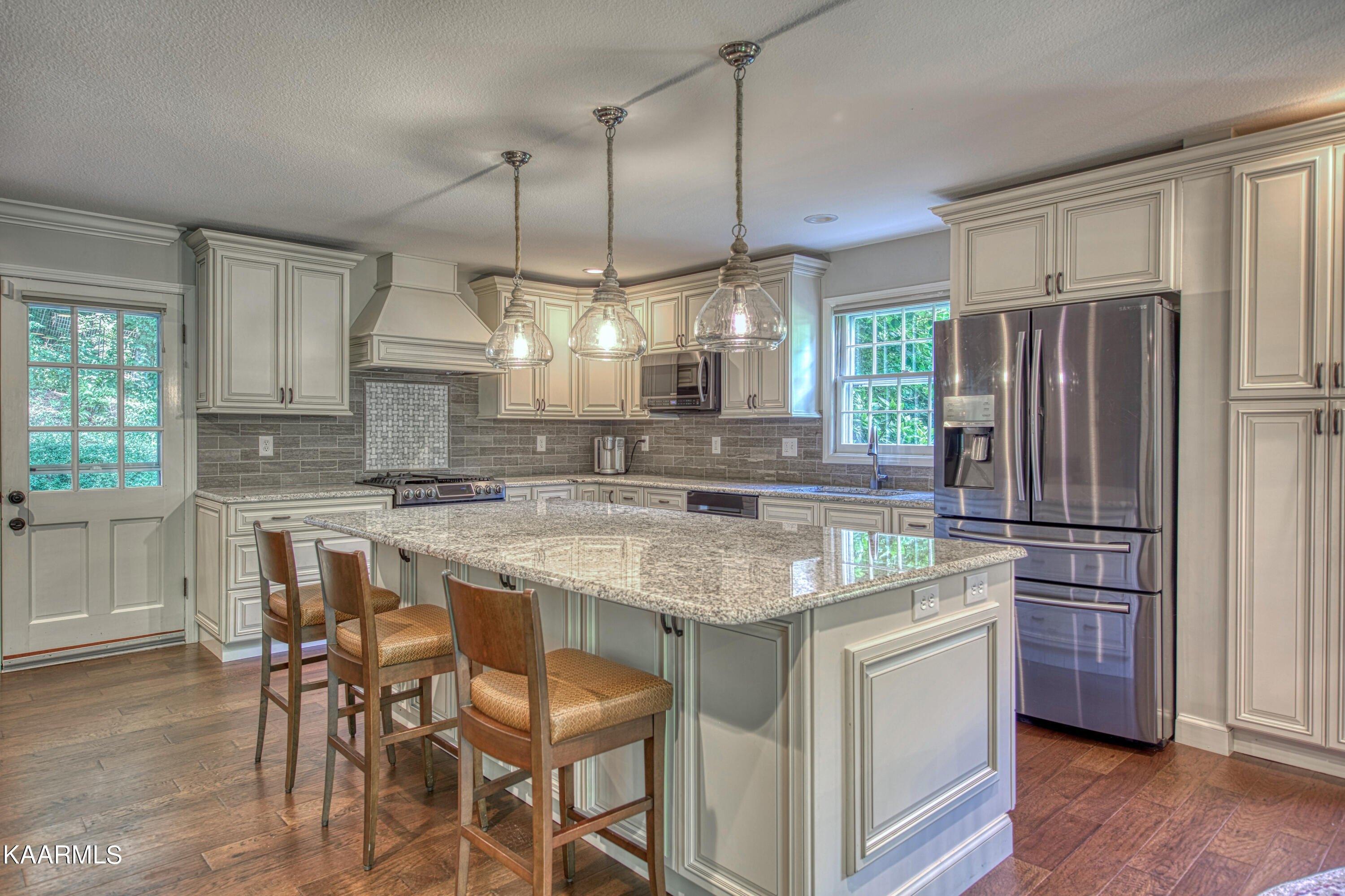 Circle Lake Ln, Knoxville, TN 37920