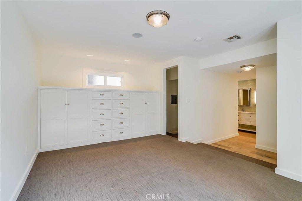 Iris Ave, Corona Del Mar, CA 92625