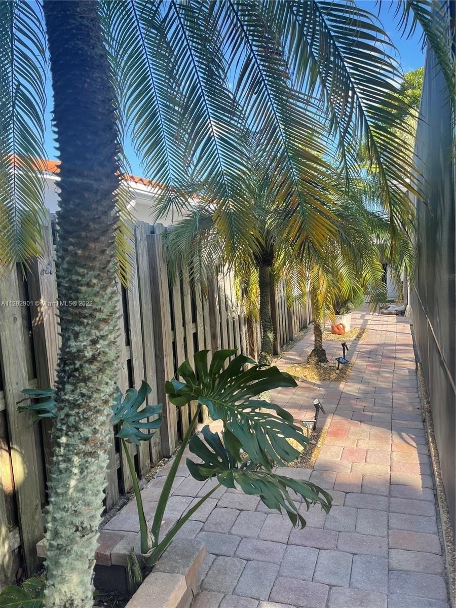 Mckinley St, Hollywood, FL 33021