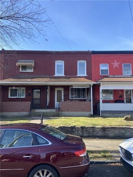 Melrose Ave, Ambridge, PA 15003
