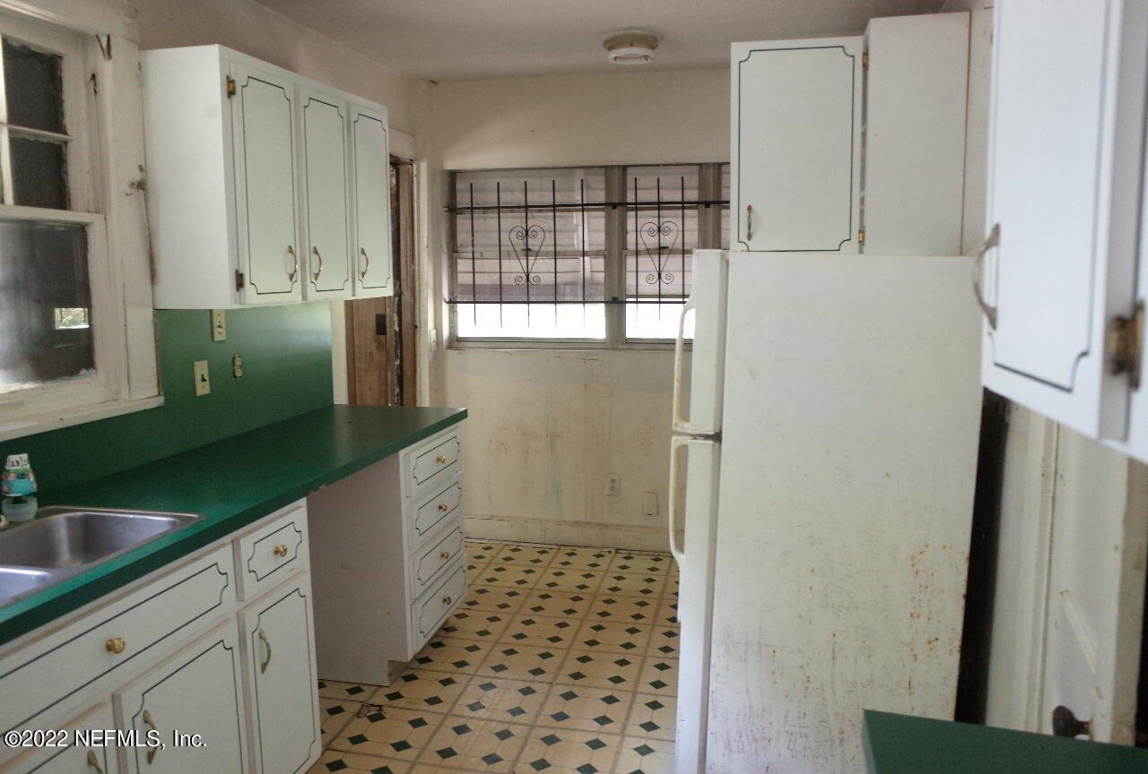 Jessie St, Jacksonville, FL 32206