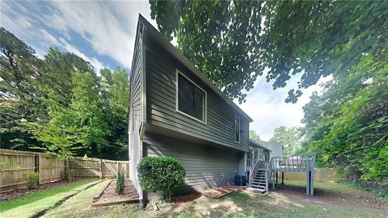 Central Dr, Stone Mountain, GA 30083