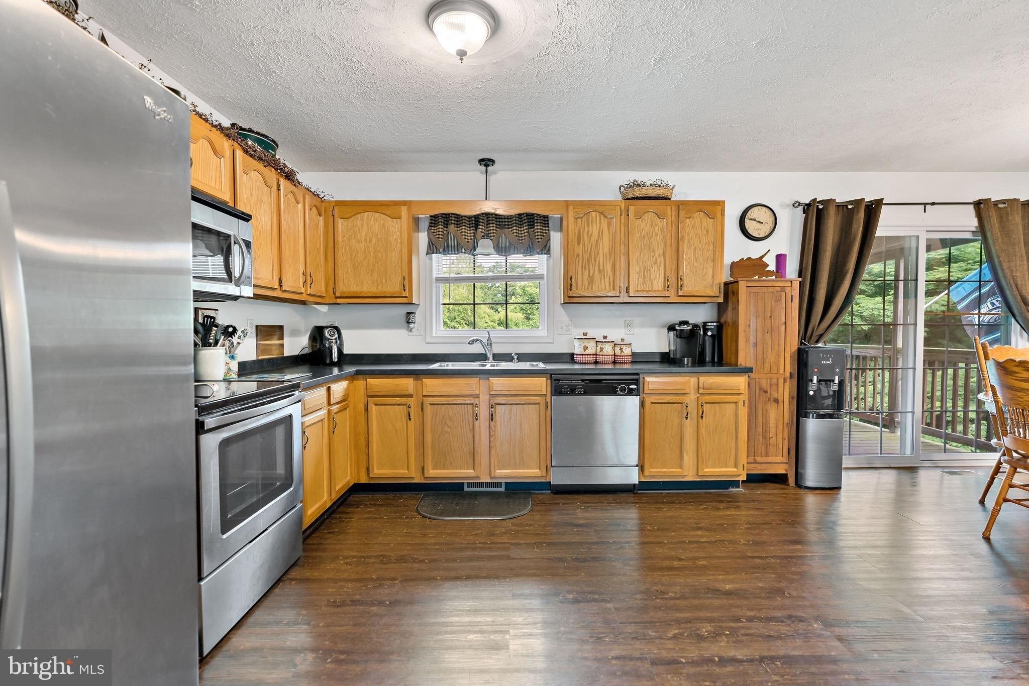 Wendover Dr, Bunker Hill, WV 25413