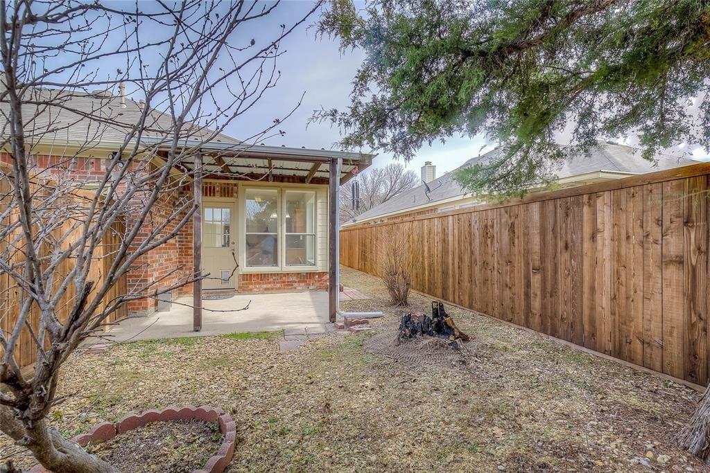Hearthside Ln, Garland, TX 75044