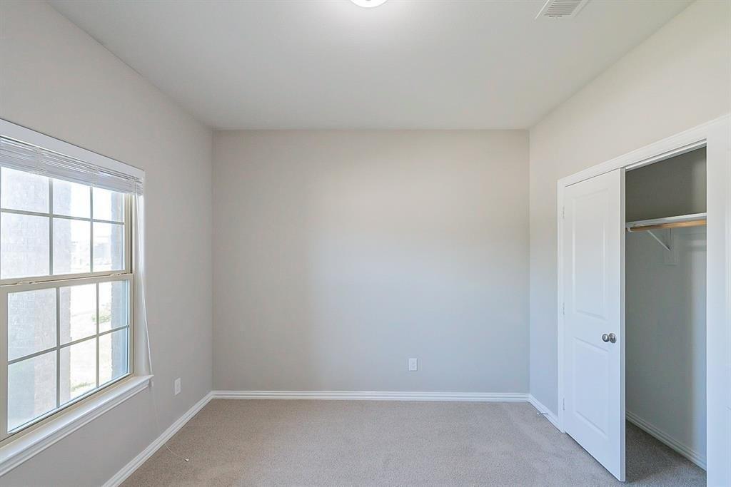 Emerald Creek Dr, Fort Worth, TX 76131