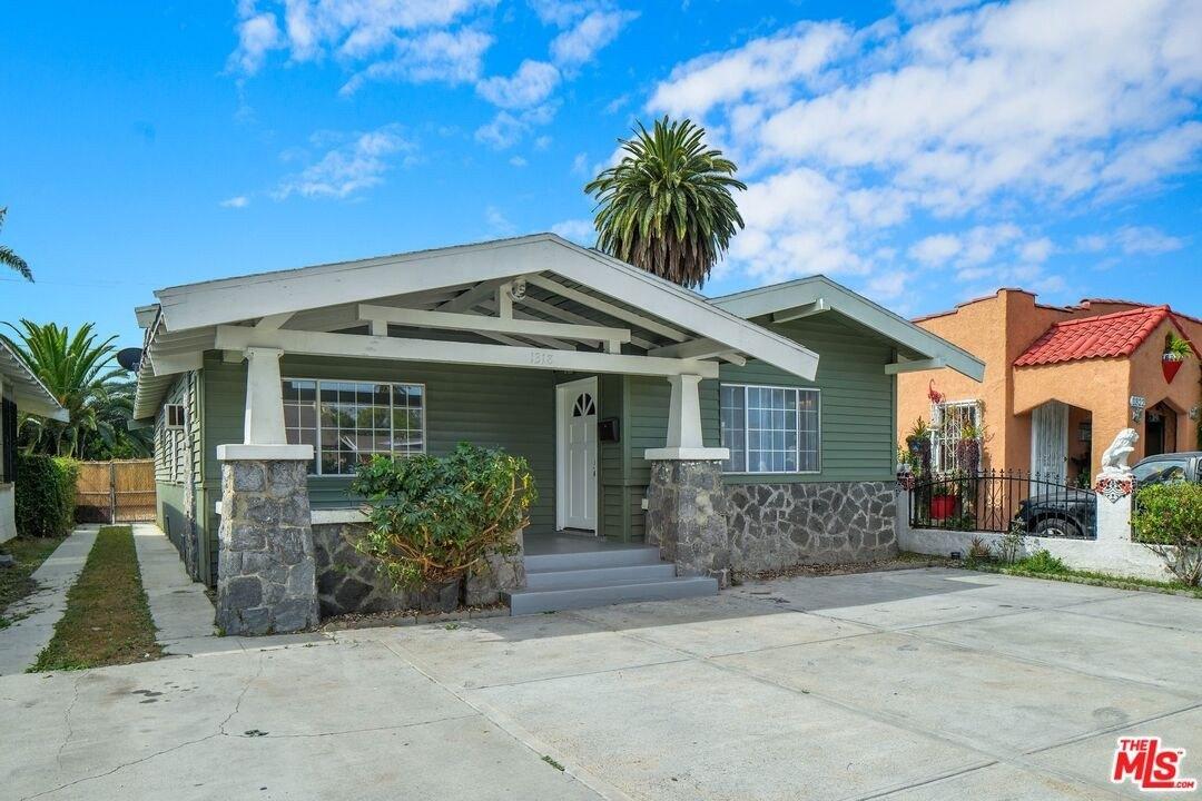 W 55th St, Los Angeles, CA 90037
