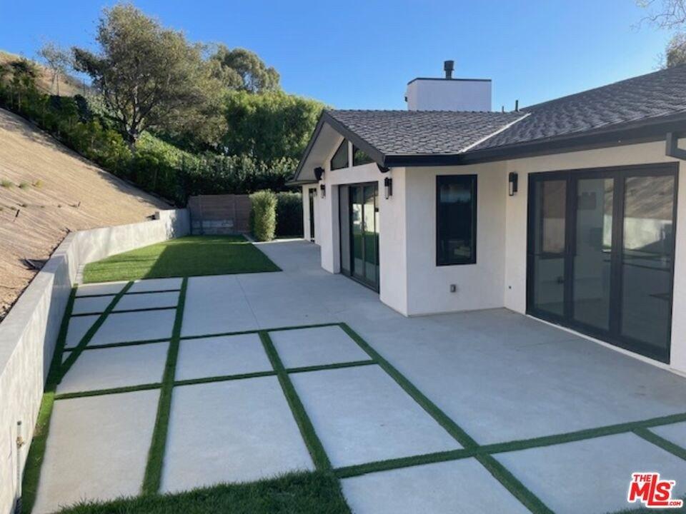 Paseo Canyon Dr, Malibu, CA 90265