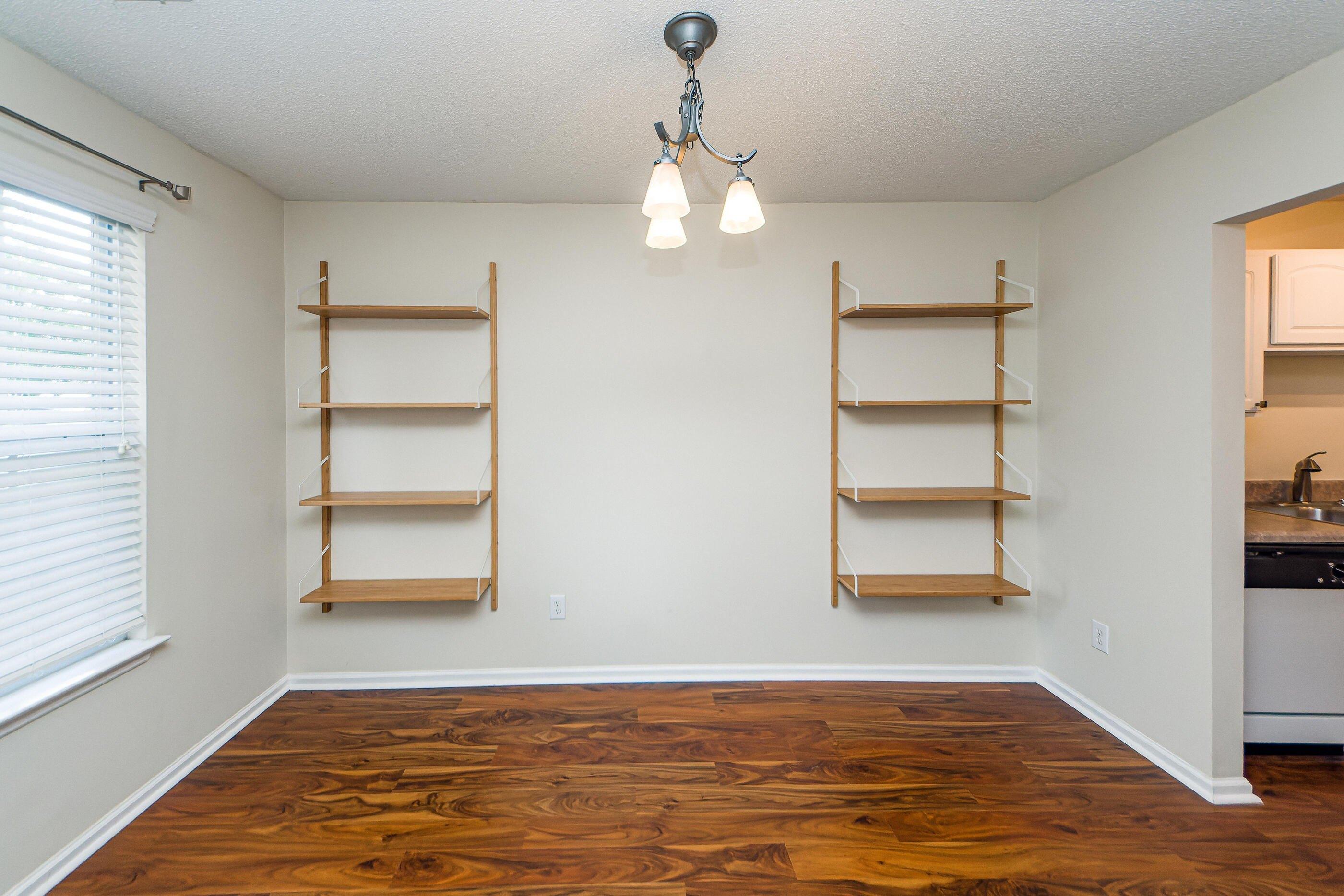Apex Ln, Charleston, SC 29412