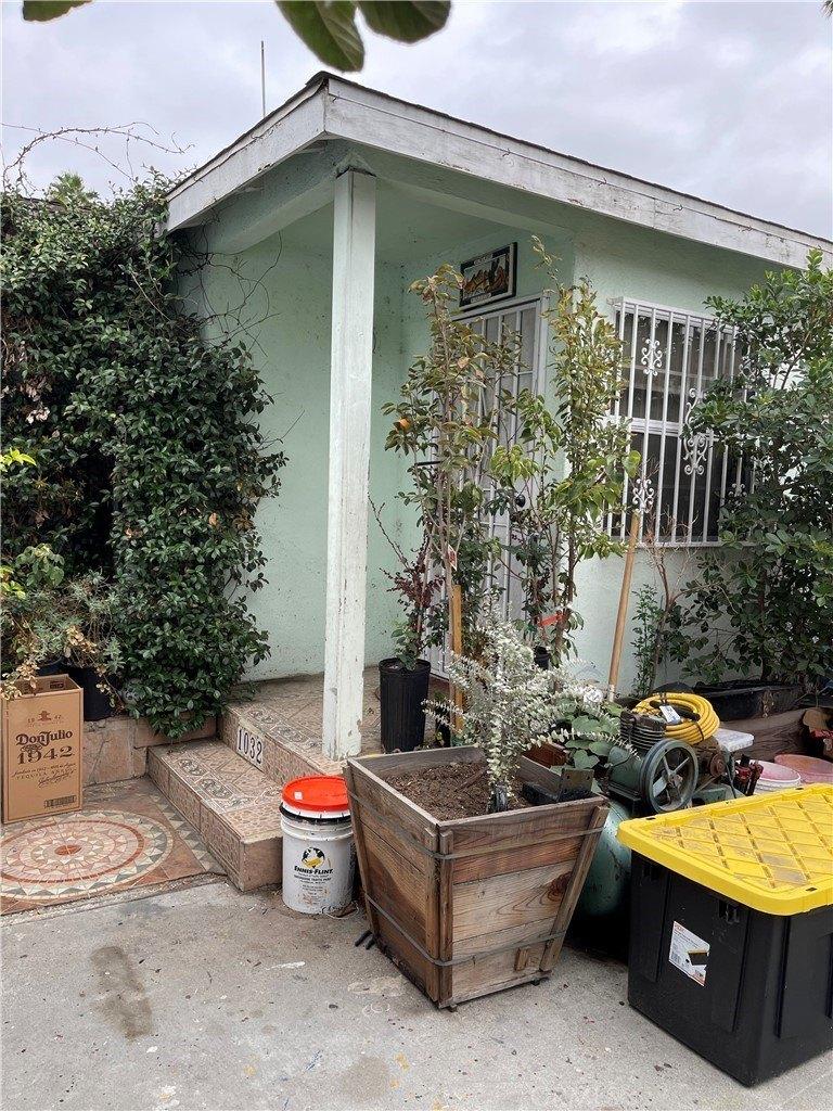 W Dolores St, Wilmington, CA 90744