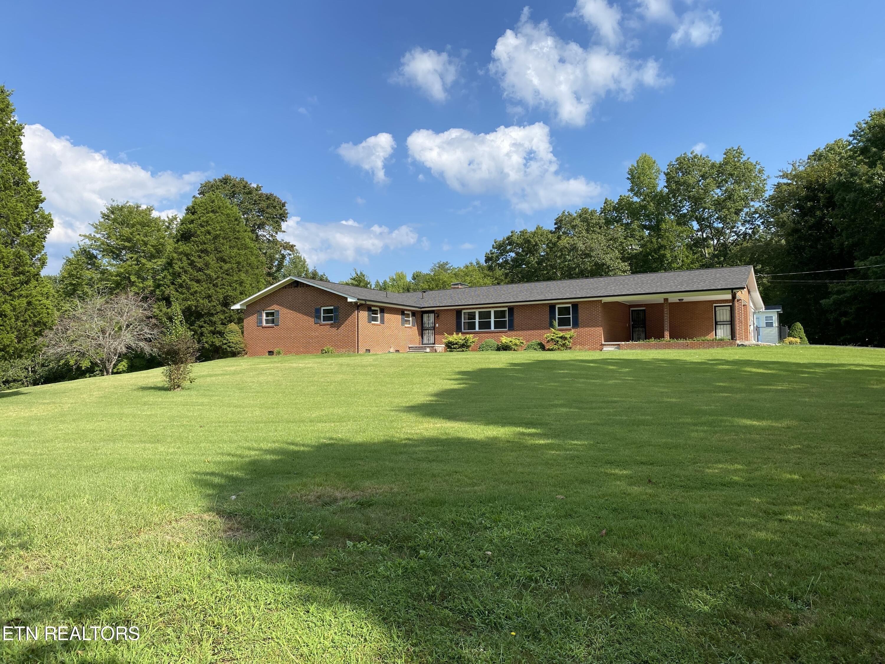 Burkemill Rd, Rockwood, TN 37854