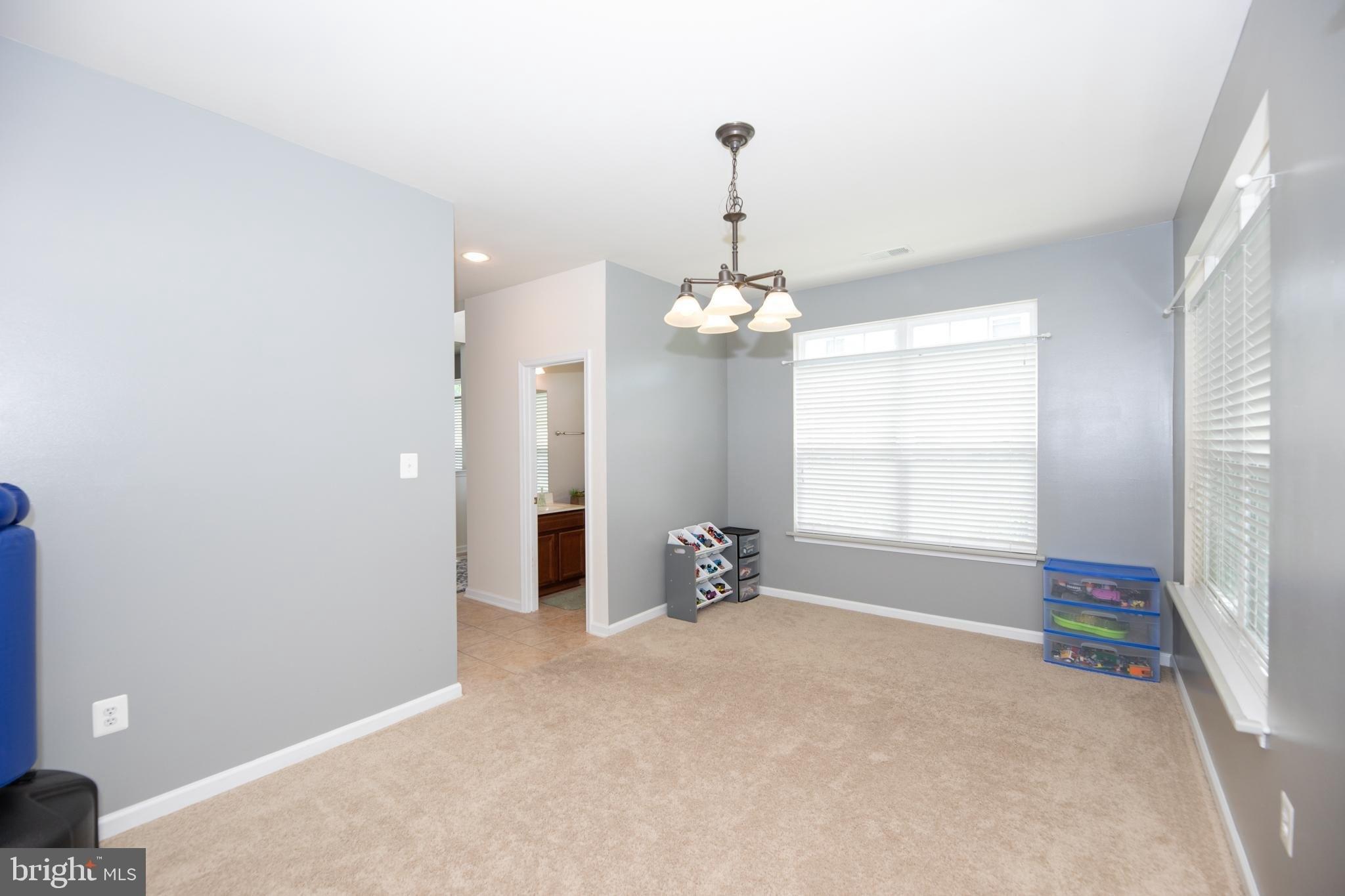 Carnoustie Ln, Stephens City, VA 22655