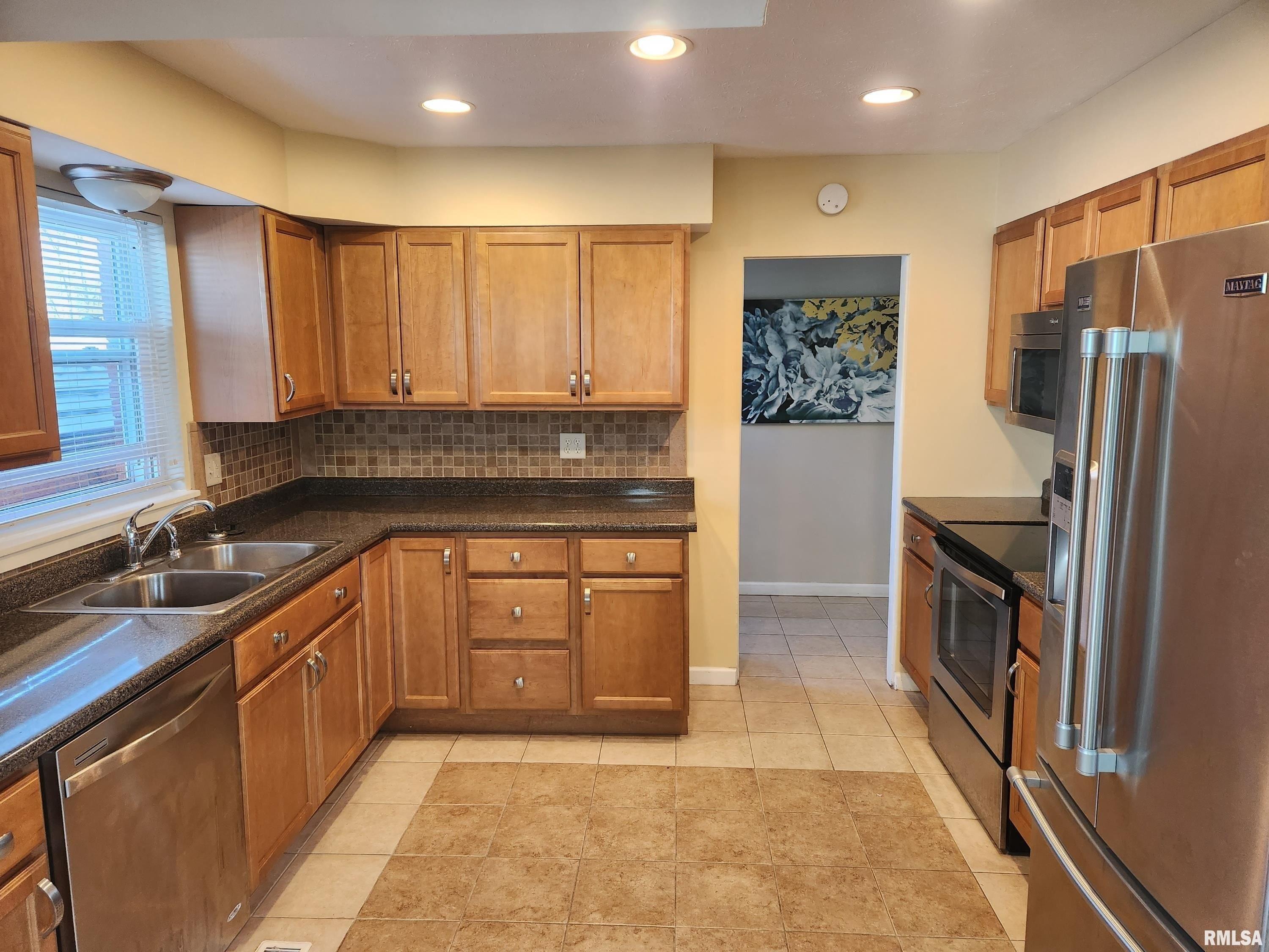 Reed Ave, Springfield, IL 62704