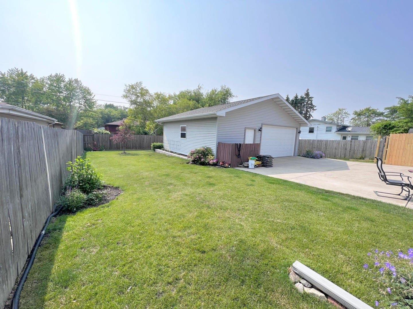 Shields Ave, Winthrop Harbor, IL 60096