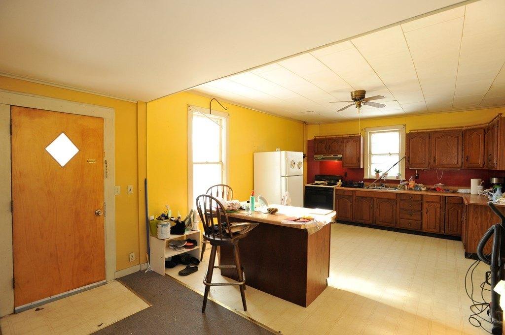 E 9th St, Elmira, NY 14903