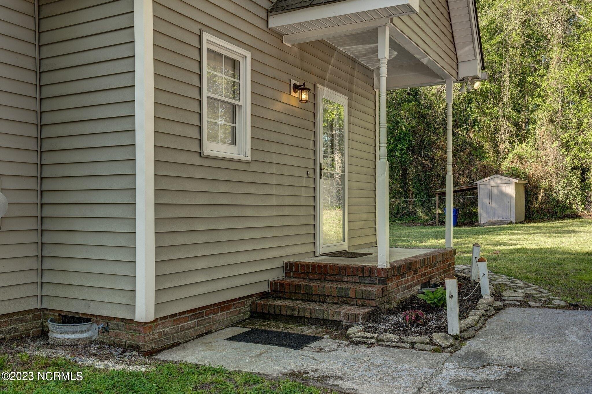 E Park Ave, Nashville, NC 27856