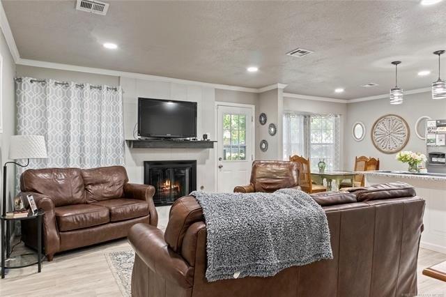 W 148th St S, Glenpool, OK 74033
