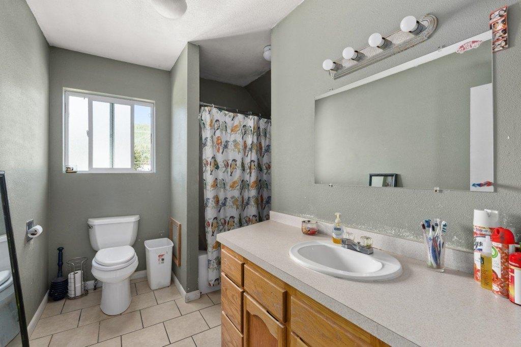 Cedar St, Raymond, WA 98577