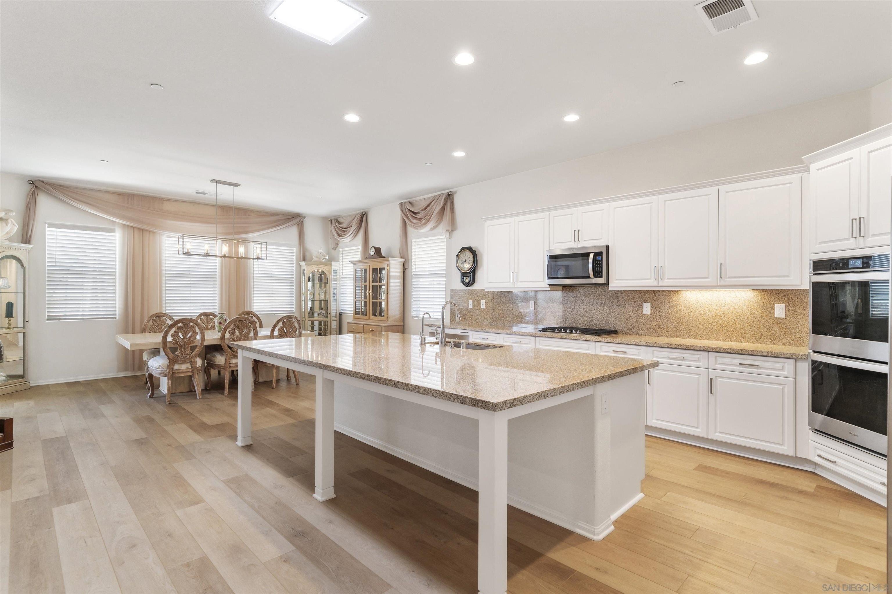 Estancia Pl, Escondido, CA 92029