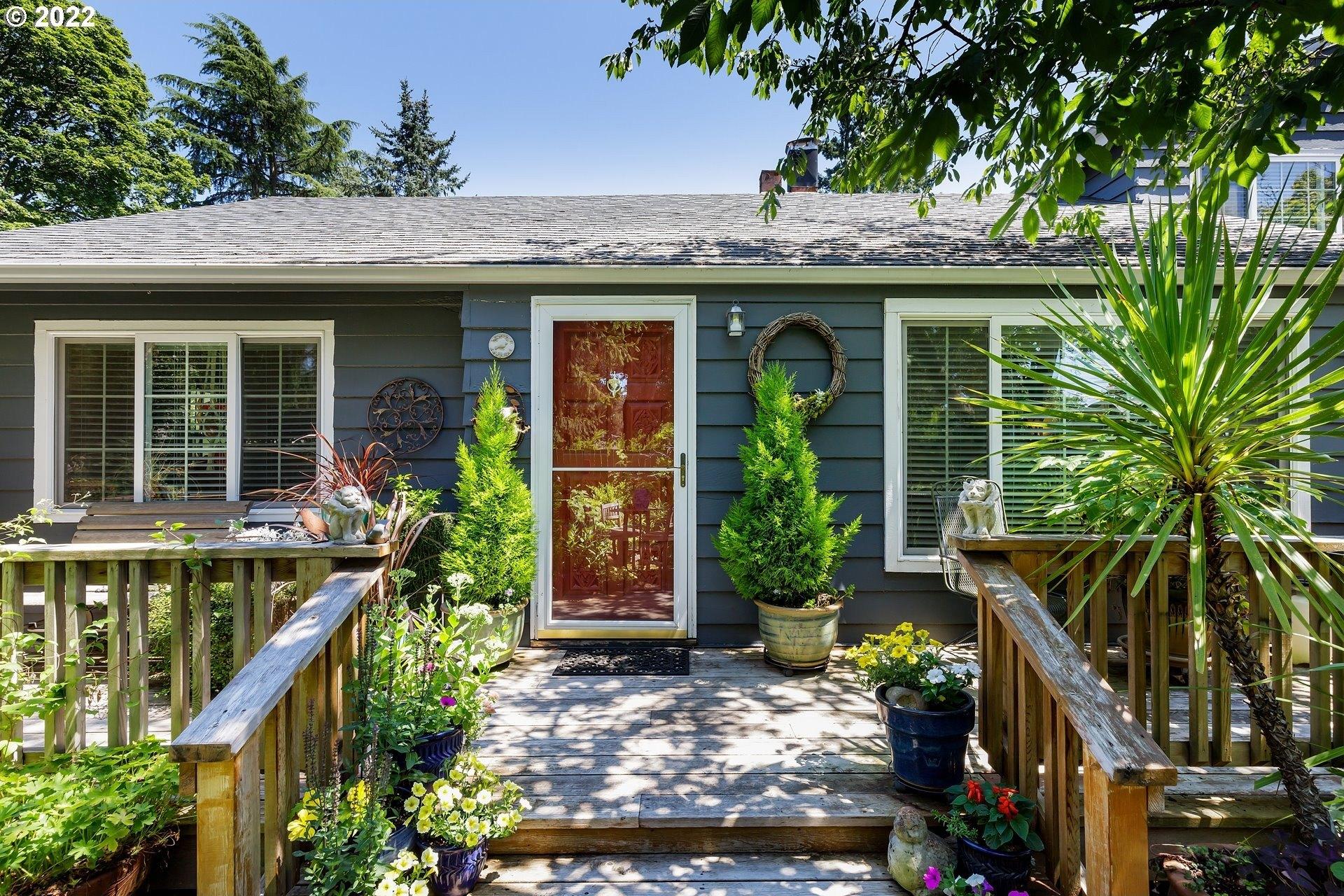 Bryant Rd, Lake Oswego, OR 97035