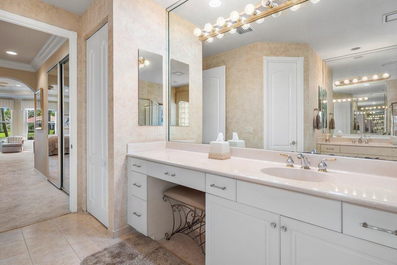 Vesuvio Pl, Boynton Beach, FL 33437