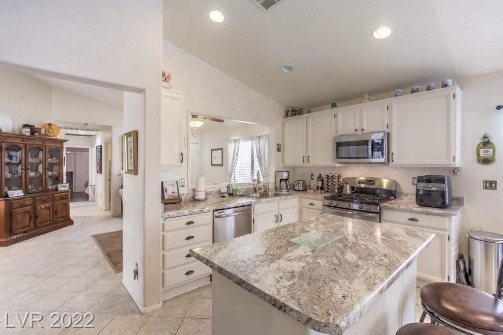 River Glider Ave, North Las Vegas, NV 89084