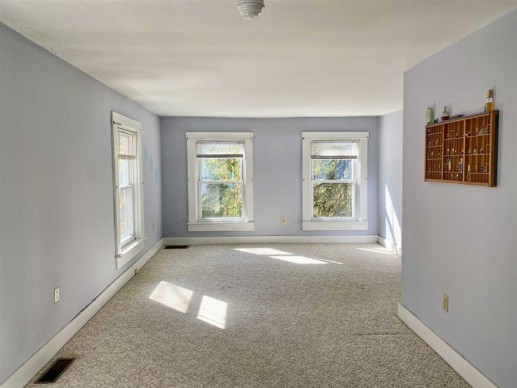 Linden Ln, Hyde Park, NY 12538