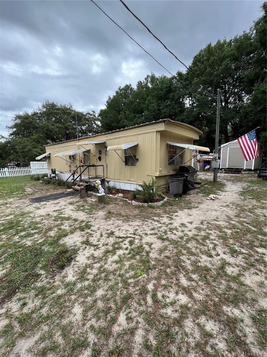 Ann St, Lady Lake, FL 32159