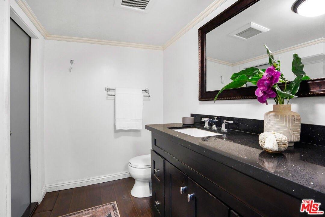 Lunsford Dr, Los Angeles, CA 90041