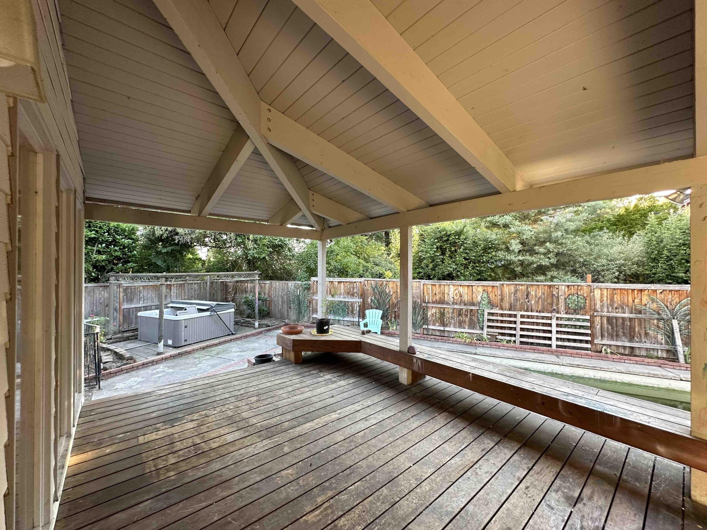 Freeport Ln Ne, Bremerton, WA 98311