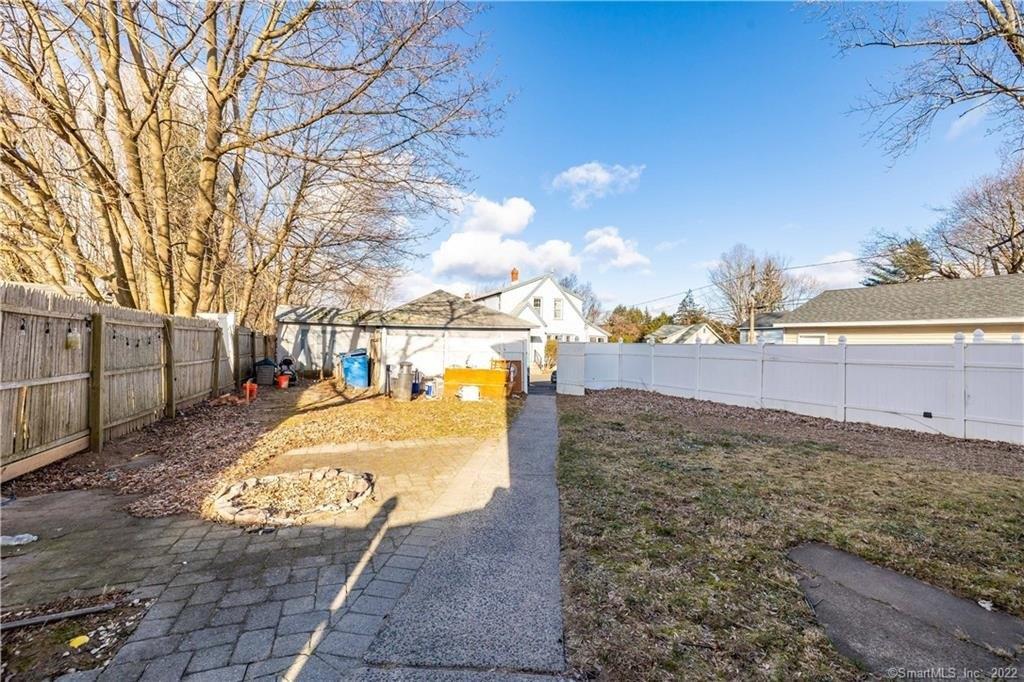 Burlington Ave, Bristol, CT 06010