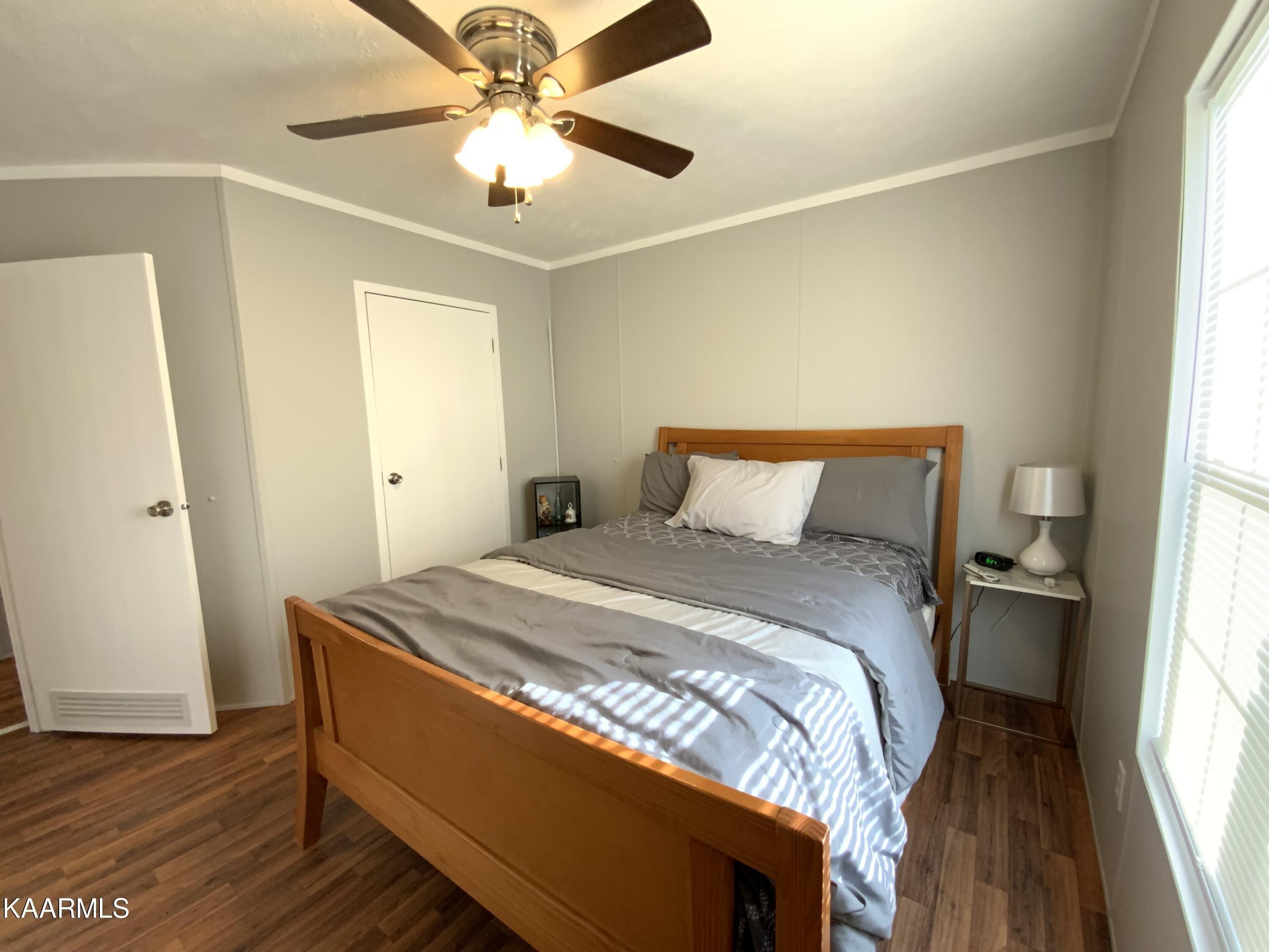 E Dunn St, Rockwood, TN 37854
