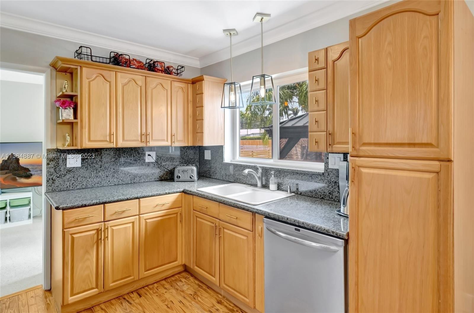 Nw 108th St, Miami Shores, FL 33168