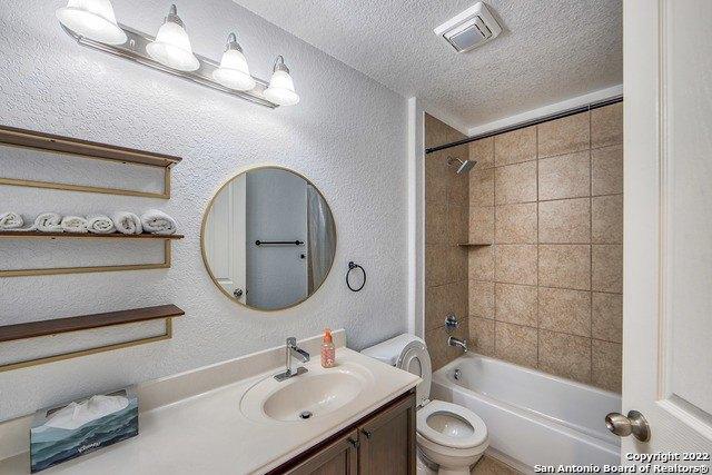 Rosewood Crk, San Antonio, TX 78245