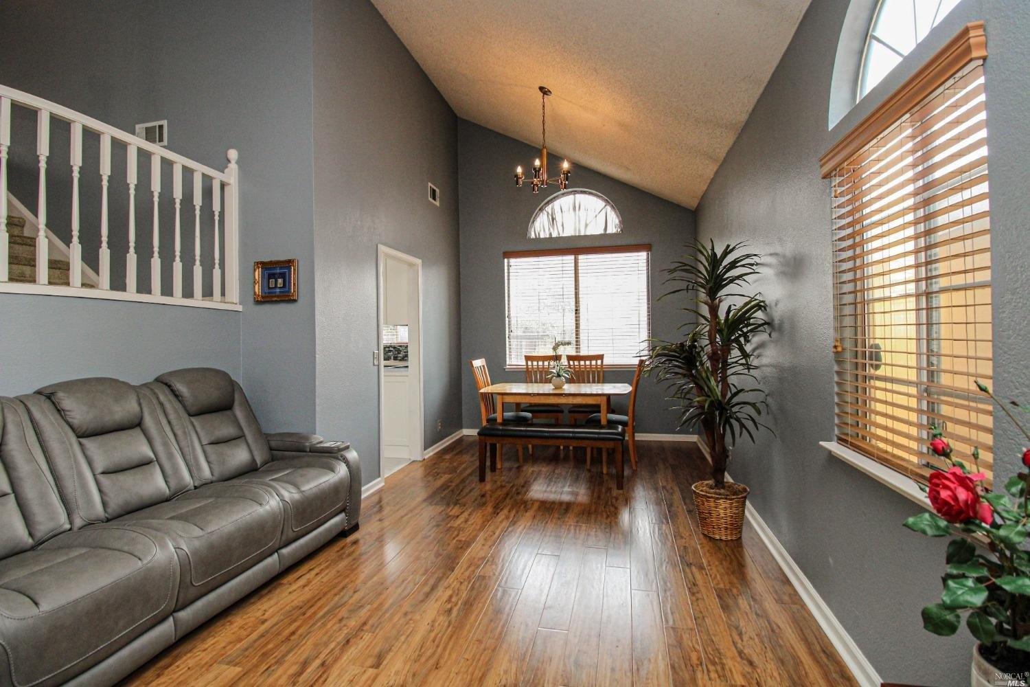 Dobbins Ct, Suisun City, CA 94585