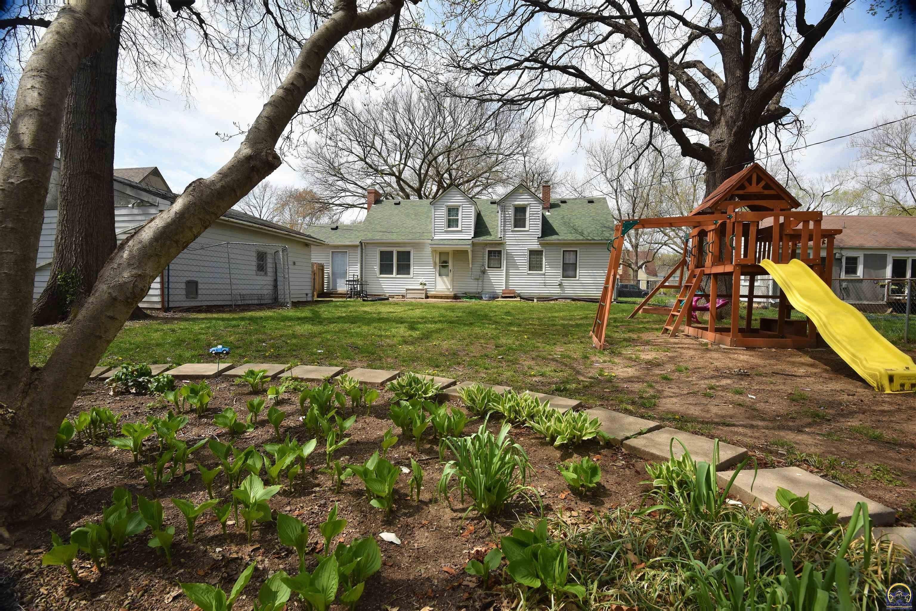 Sw Webster Ave, Topeka, KS 66604