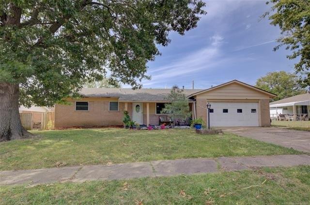 N Hickory Pl, Broken Arrow, OK 74012