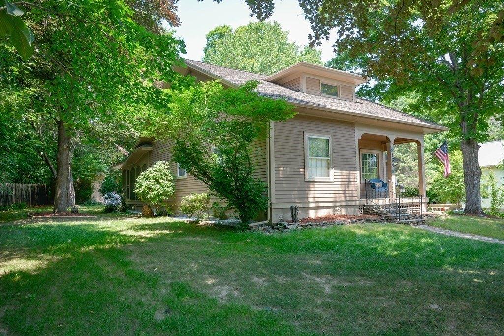 Leominster Rd, Lunenburg, MA 01462
