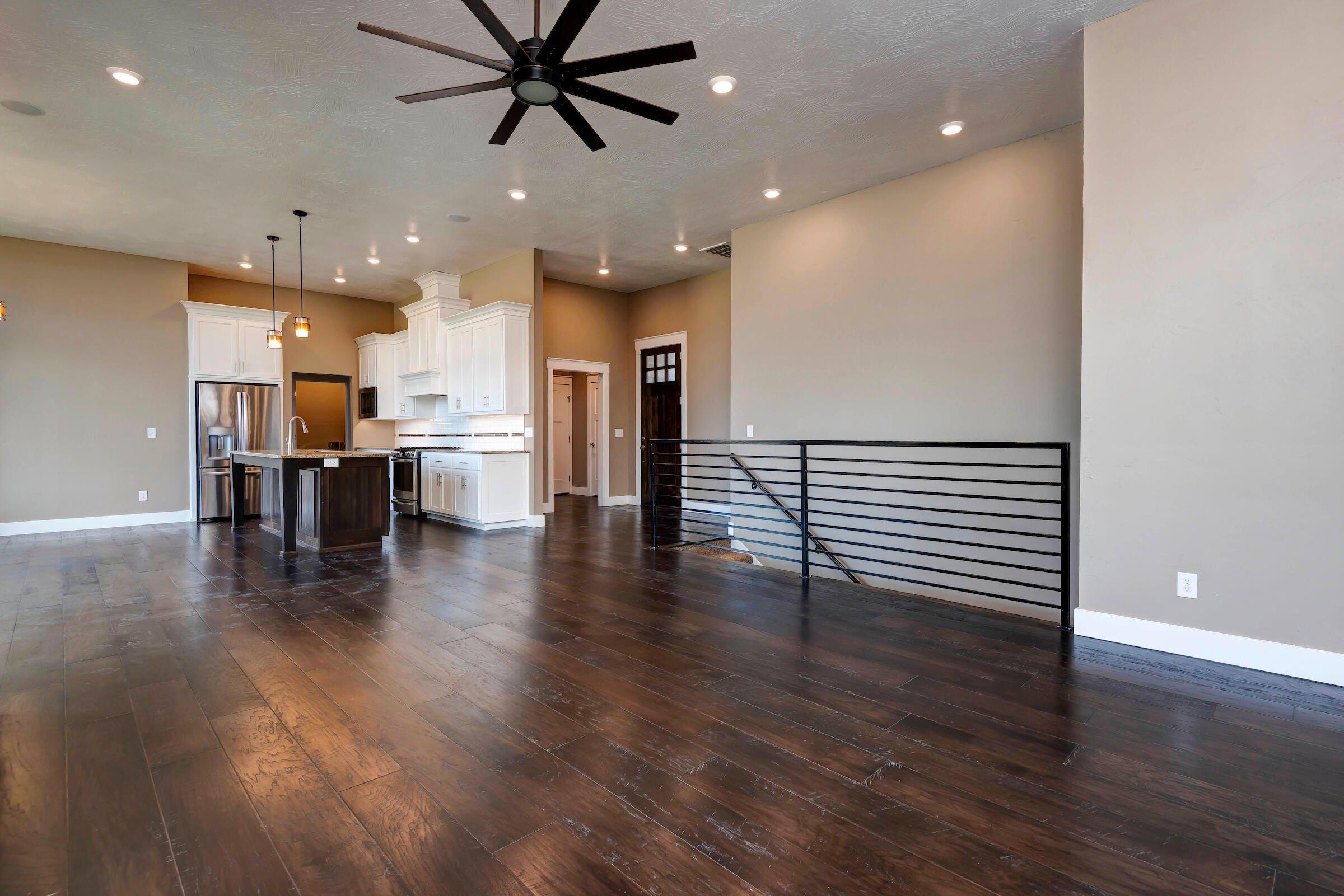 S Hickory Dr, Springfield, MO 65809