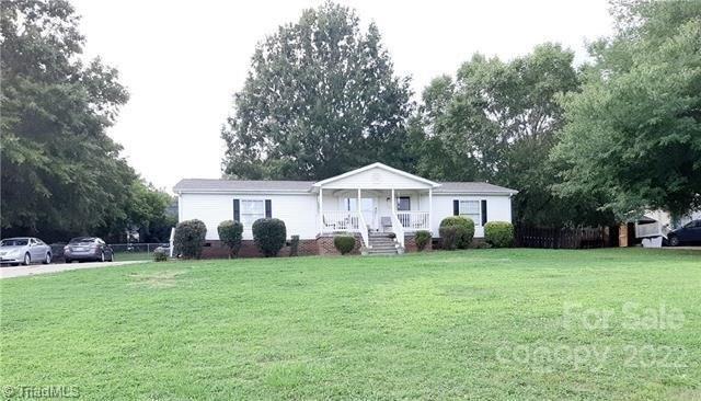 Buckwheat Dr, Statesville, NC 28625