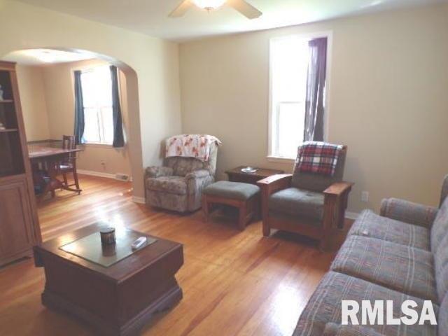 N Scott St, Alexis, IL 61412