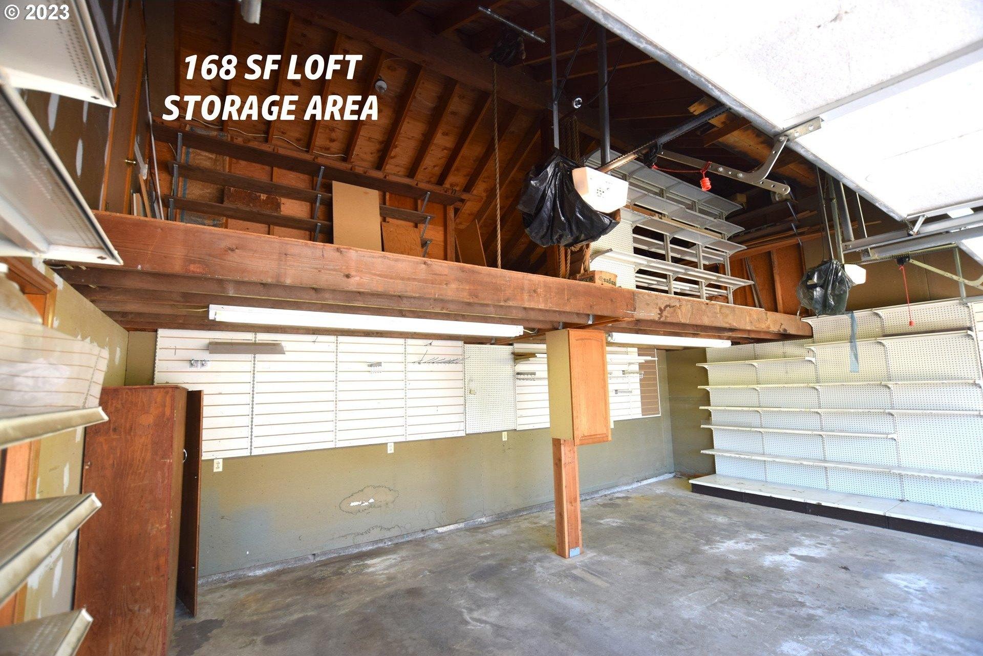 N Holly St, Canby, OR 97013