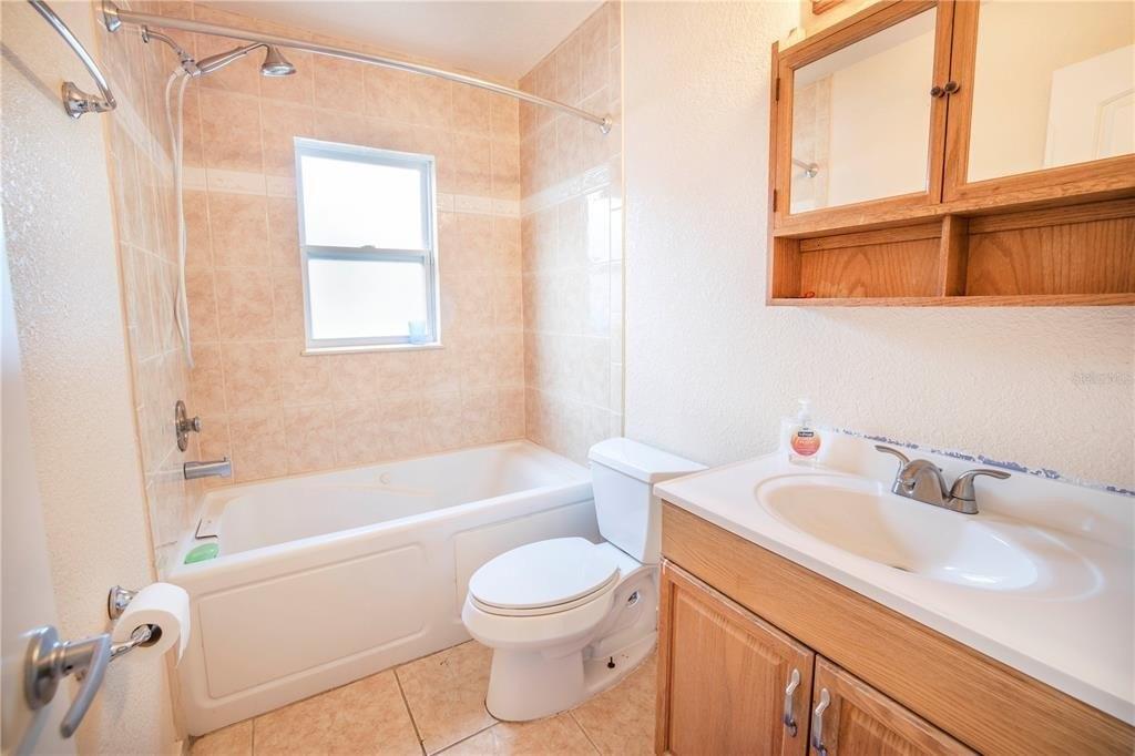 Cumberland Dr, Largo, FL 33773