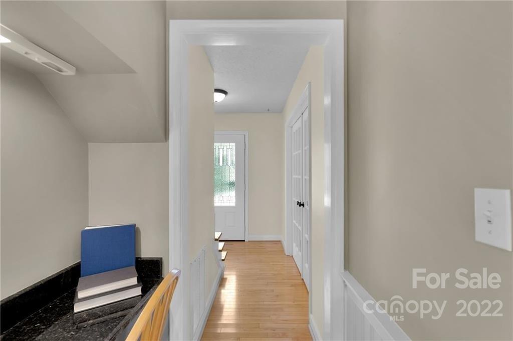 Kingfisher Dr, Charlotte, NC 28226