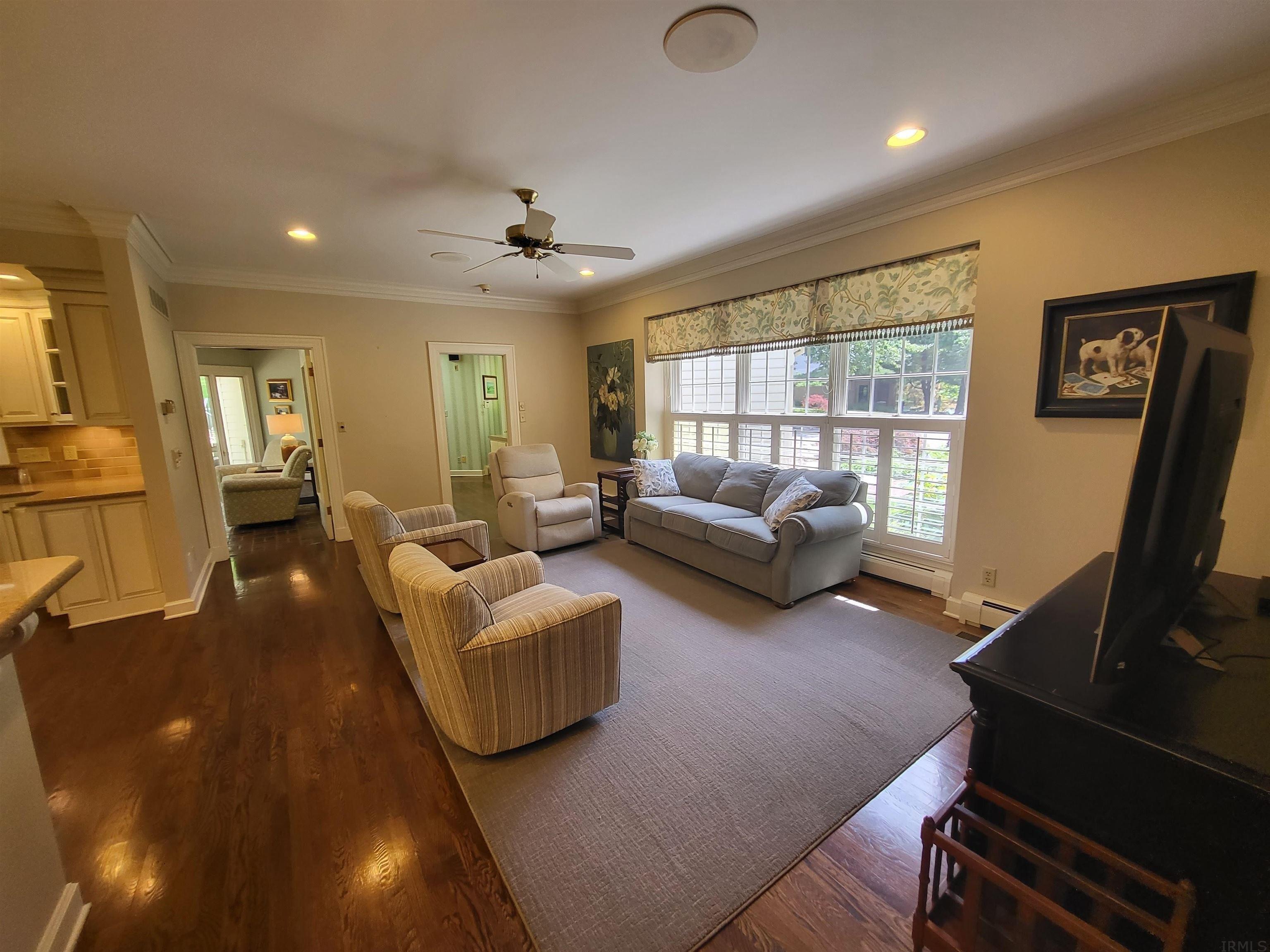Fairfax Rd, Evansville, IN 47710