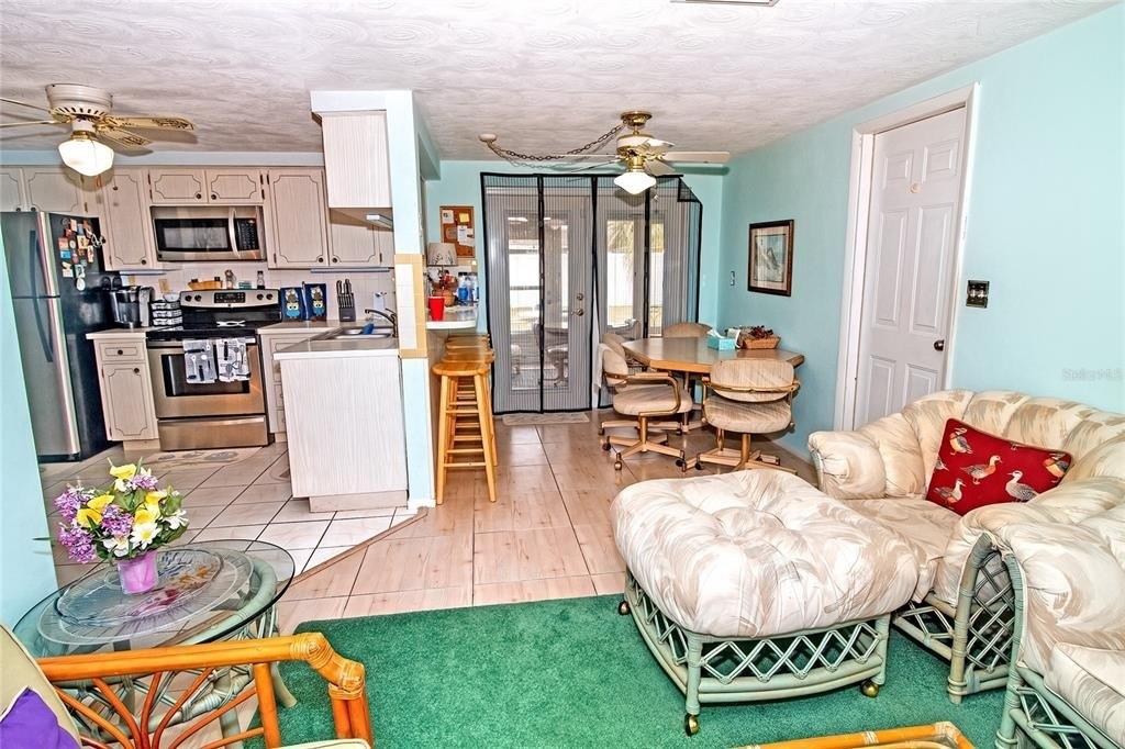 Seffner Dr, Holiday, FL 34691