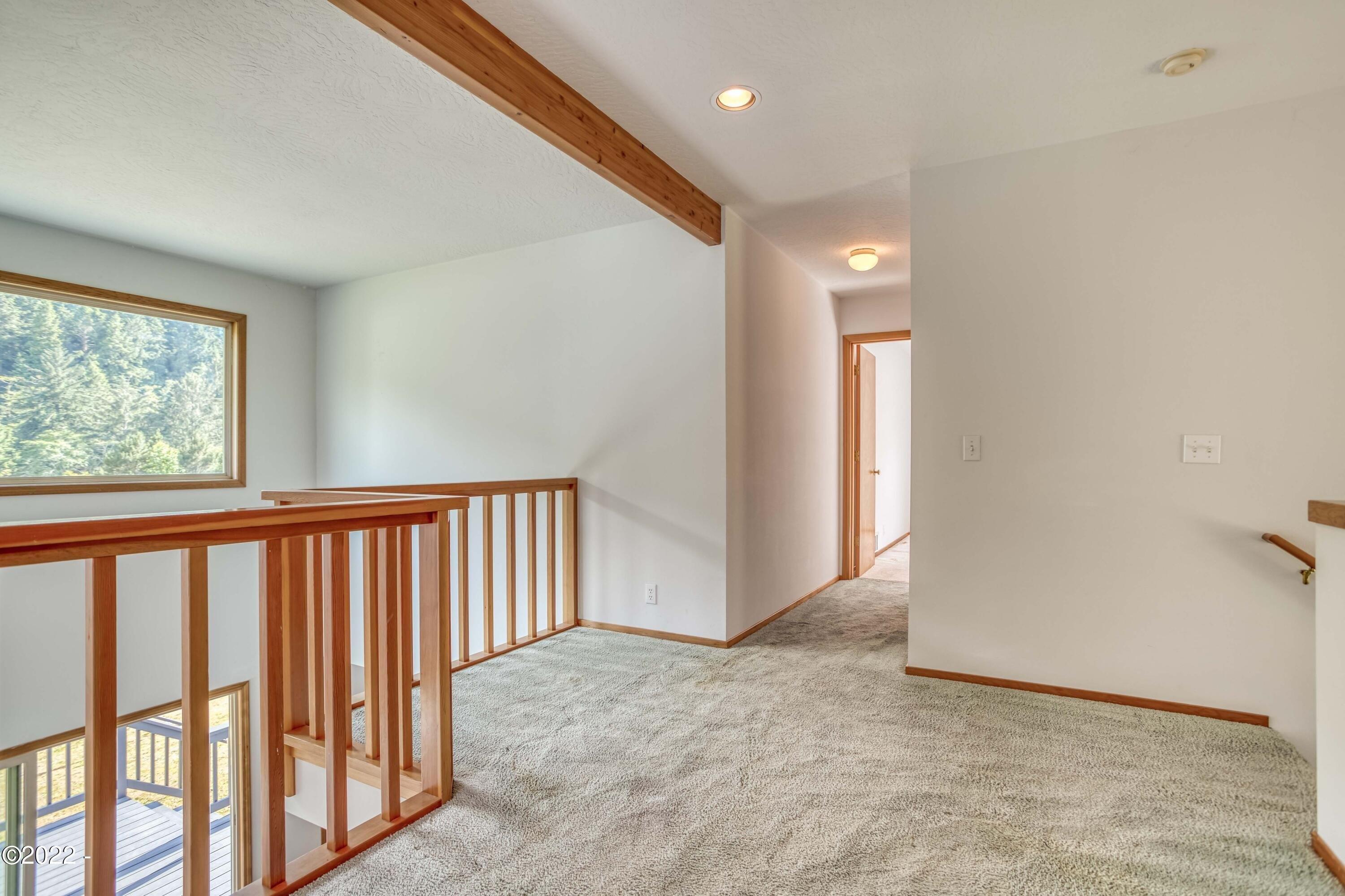 Jennifer Dr, Yachats, OR 97498