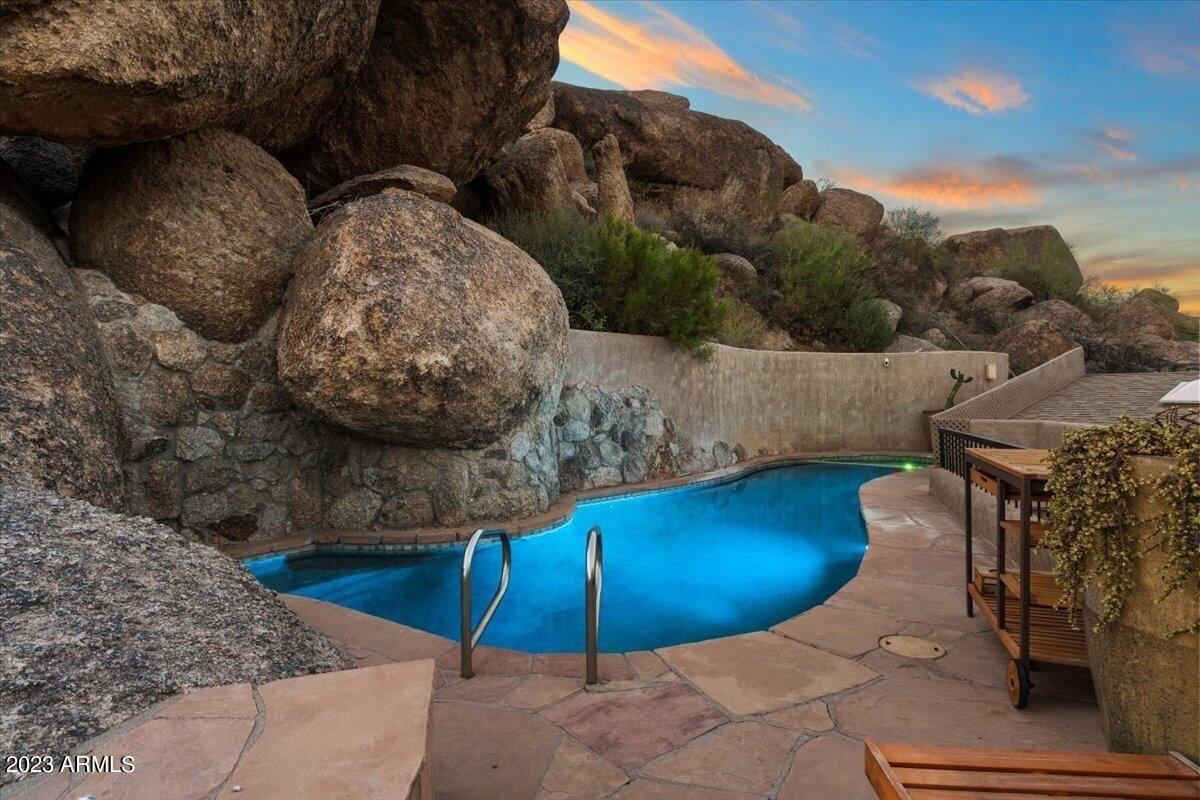 E Stagecoach Pass, Carefree, AZ 85377