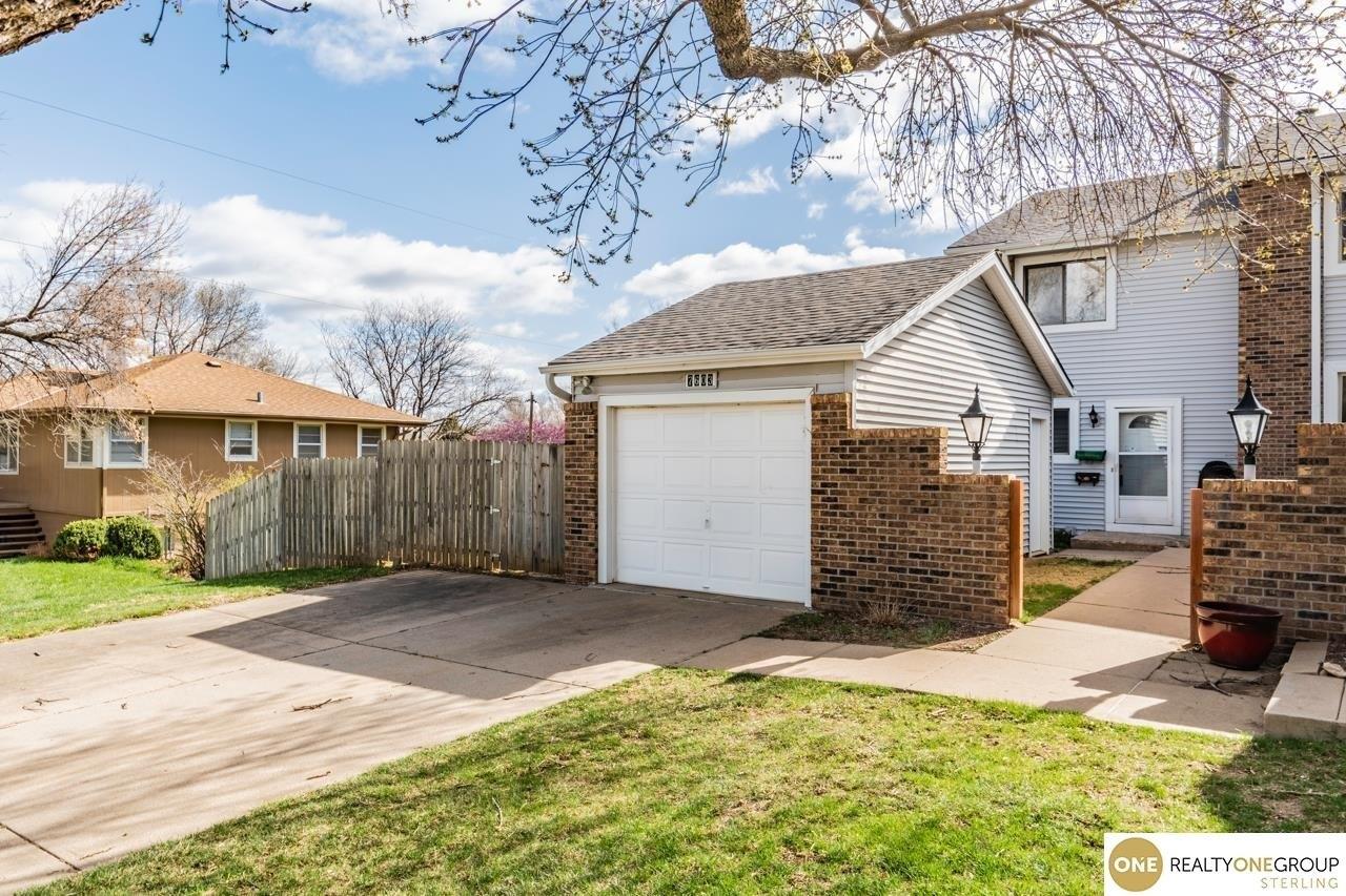 S 88th St, La Vista, NE 68128