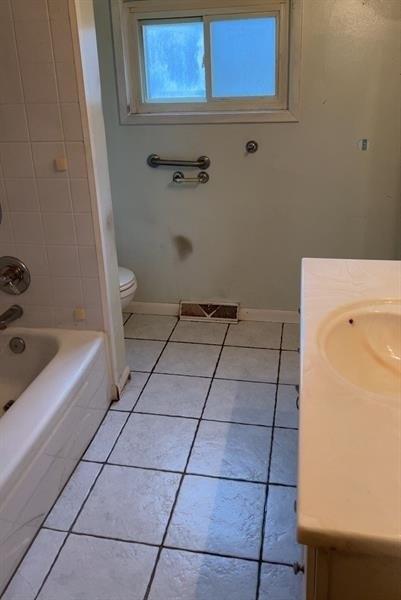 Klein St, Beaver Falls, PA 15010