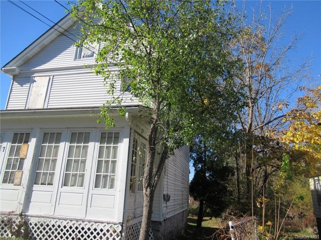 Frost Ln, Cornwall, NY 12518